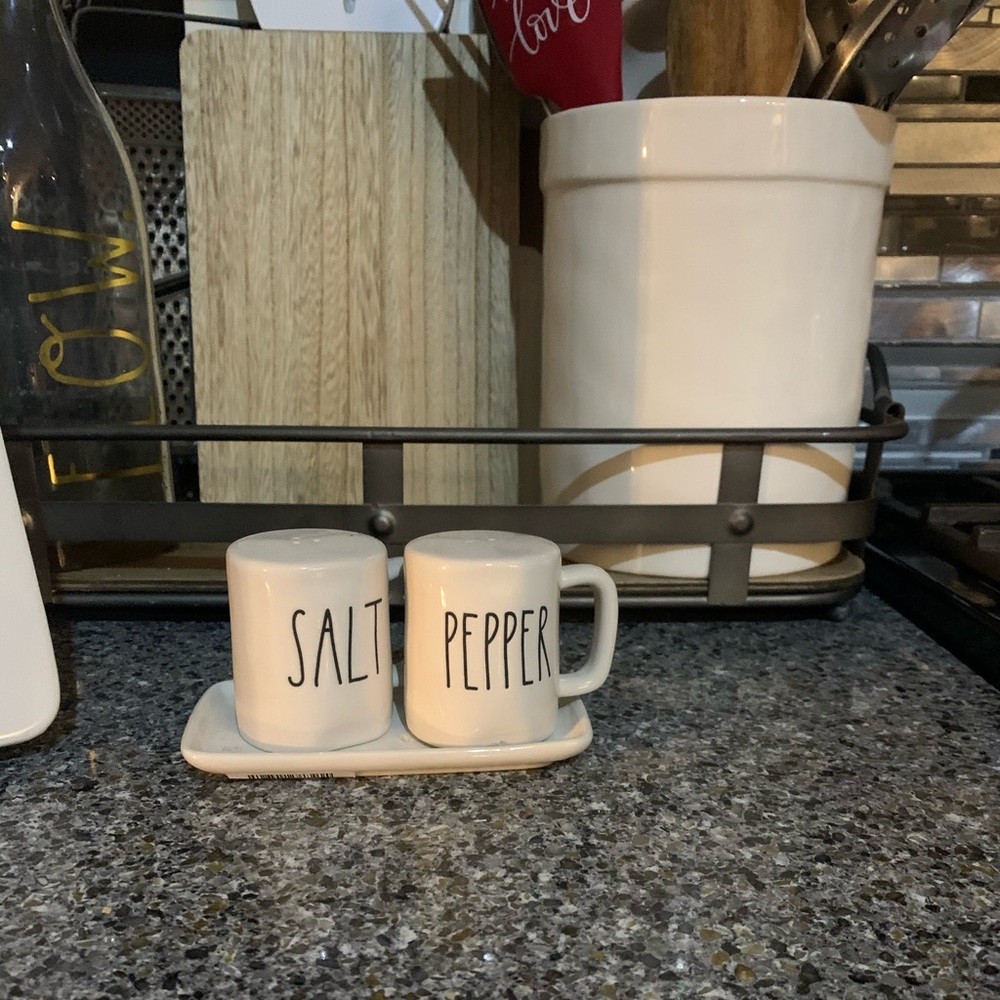 Rae Dunn salt and pepper